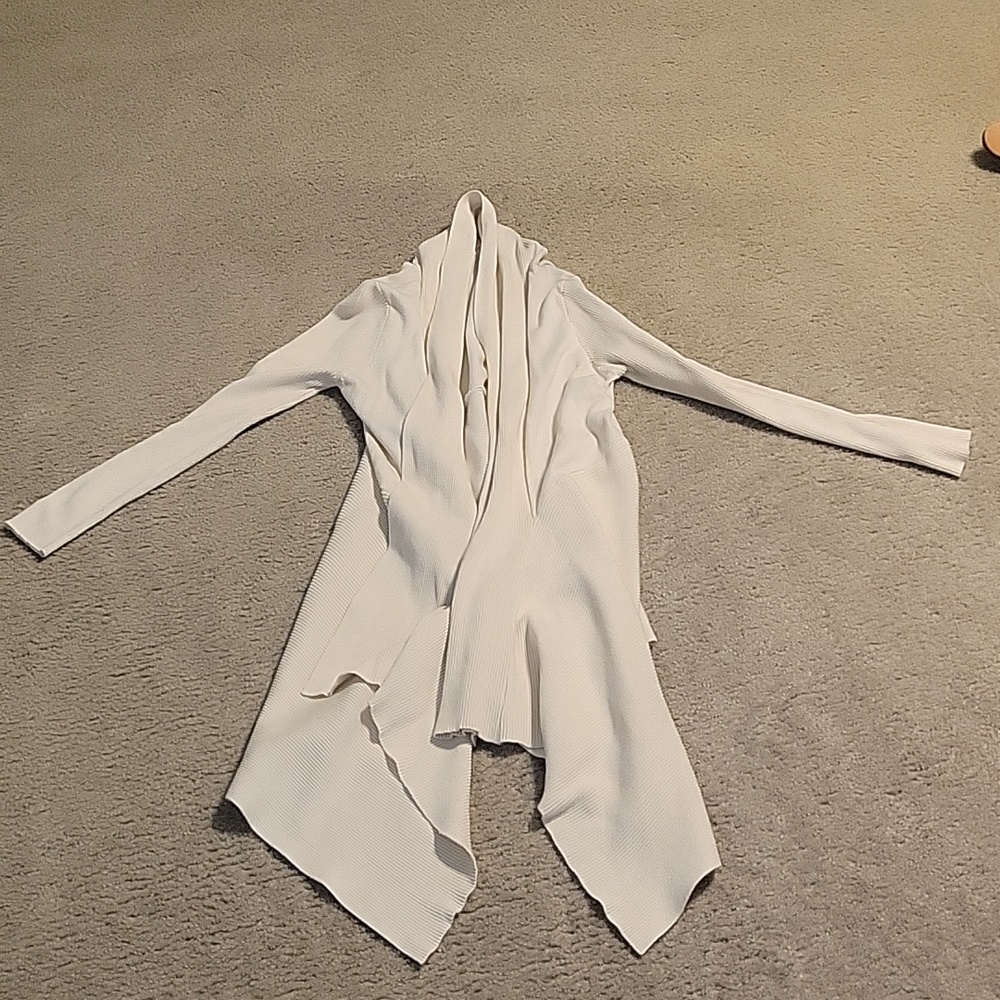 Size med cream cardigan
